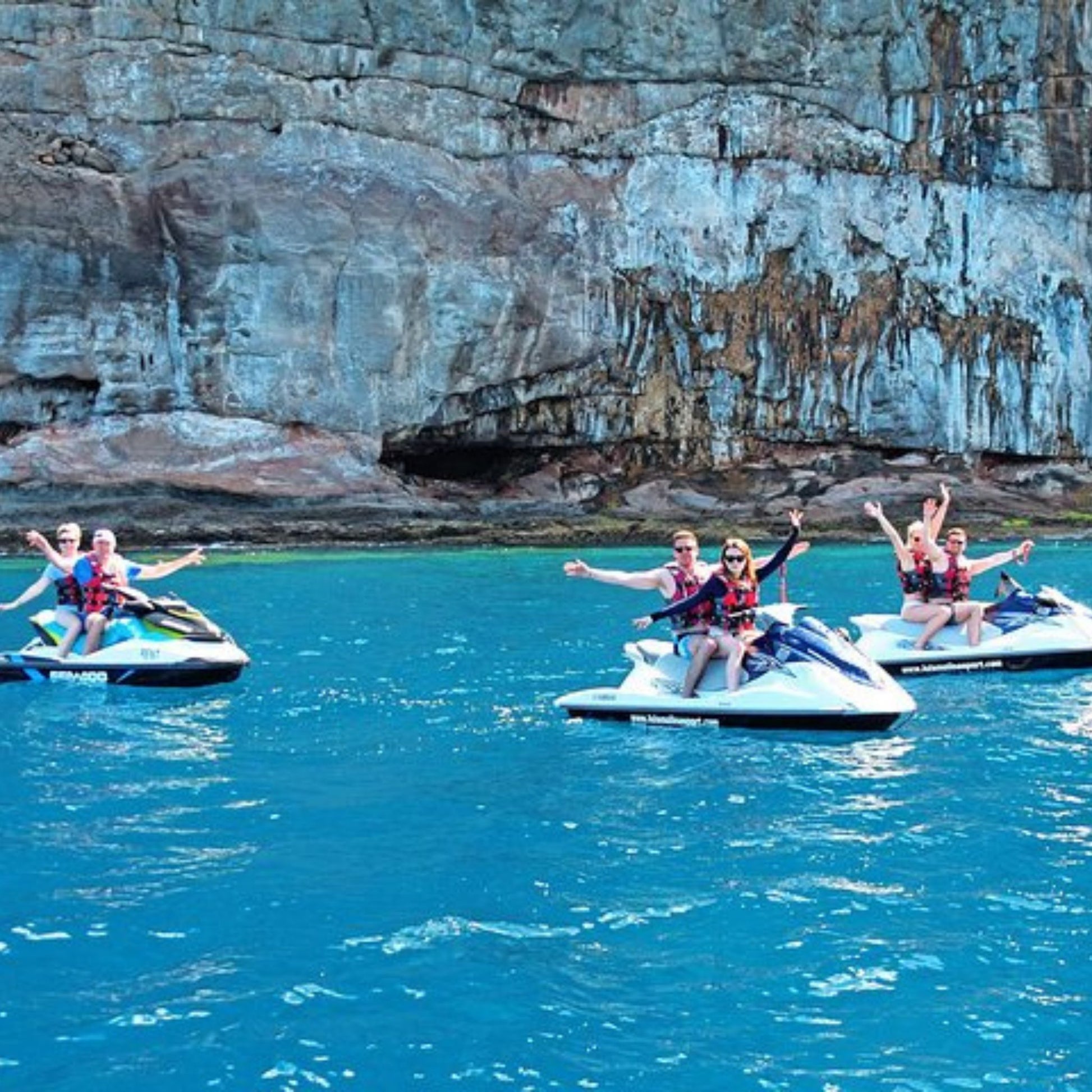 jet ski safari gran canaria - water sports - happy customers on the jet skiis